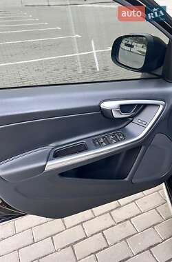 Седан Volvo S60 2017 в 