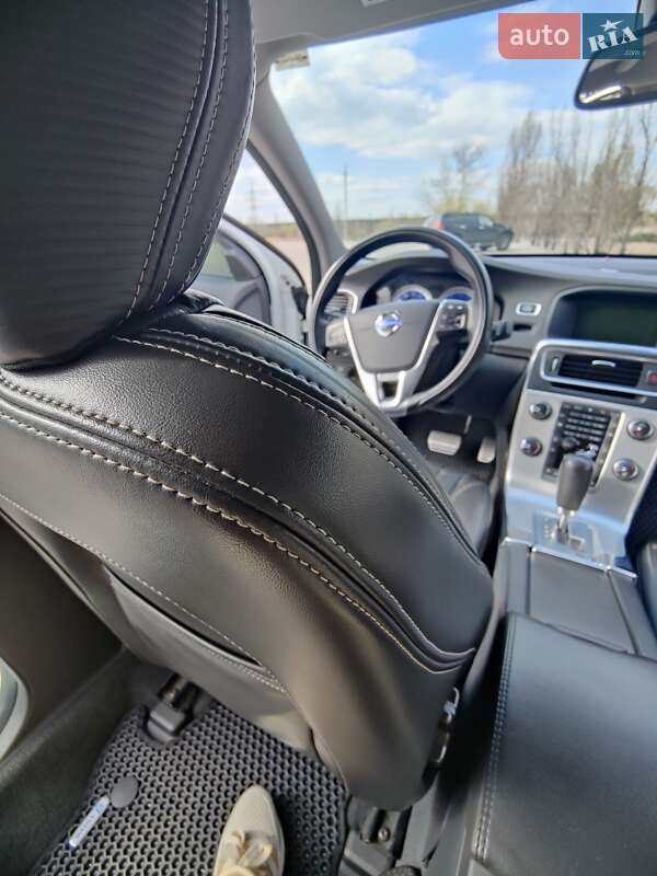 Седан Volvo S60 2011 в Харькове