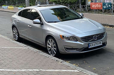 Седан Volvo S60 2016 в 
