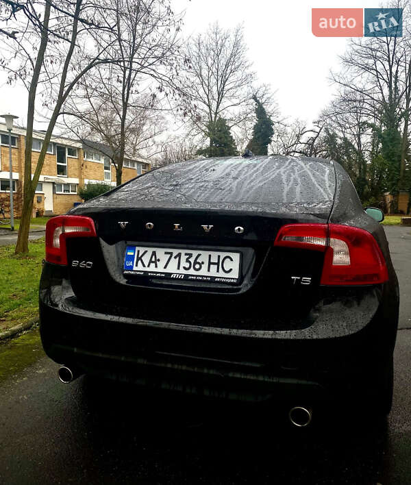 Седан Volvo S60 2012 в Києві
