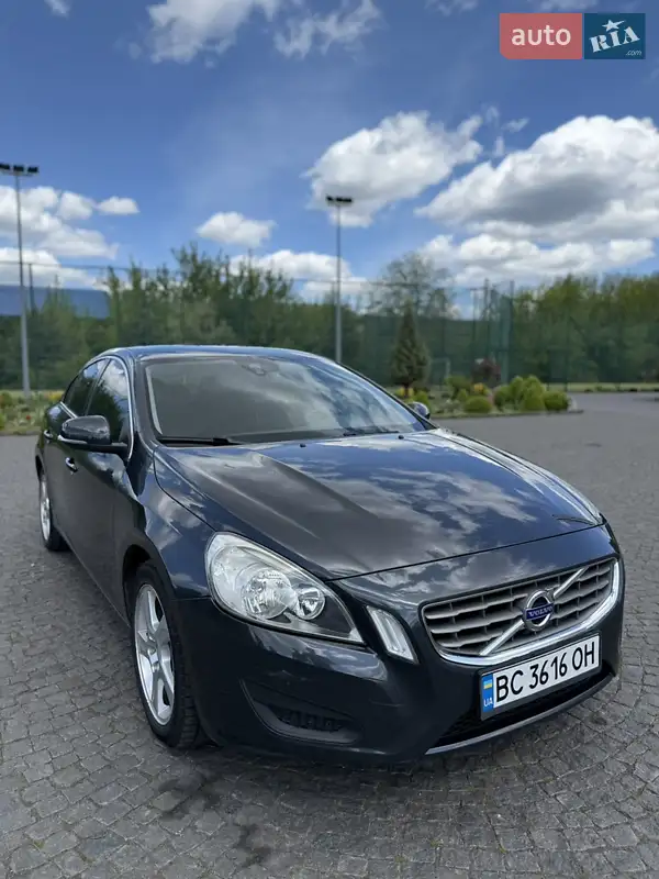 Volvo S60