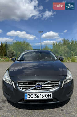 Седан Volvo S60 2010 в 