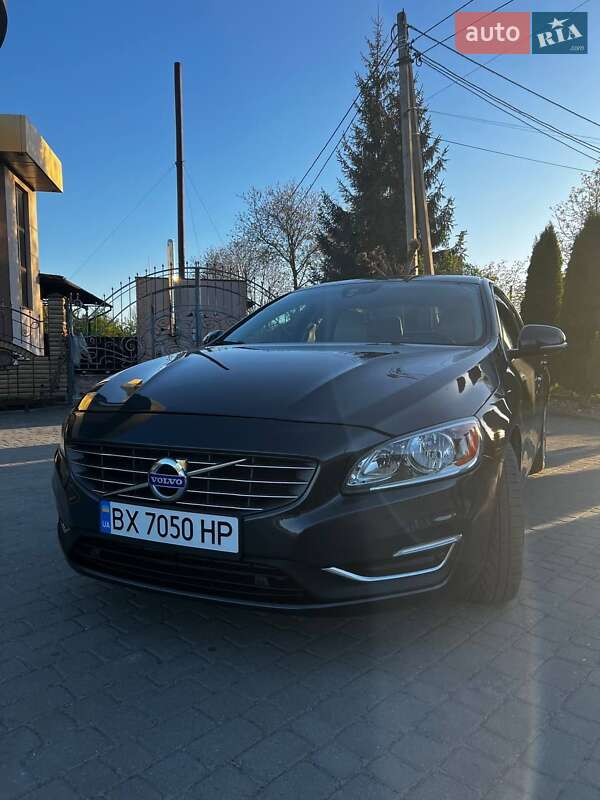 Седан Volvo S60 2016 в Шепетовке