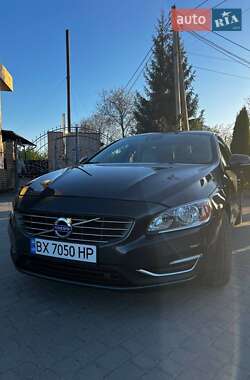 Седан Volvo S60 2016 в 