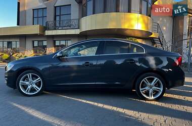 Седан Volvo S60 2016 в 
