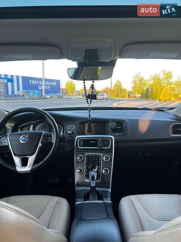 Седан Volvo S60 2016 в Шепетовке