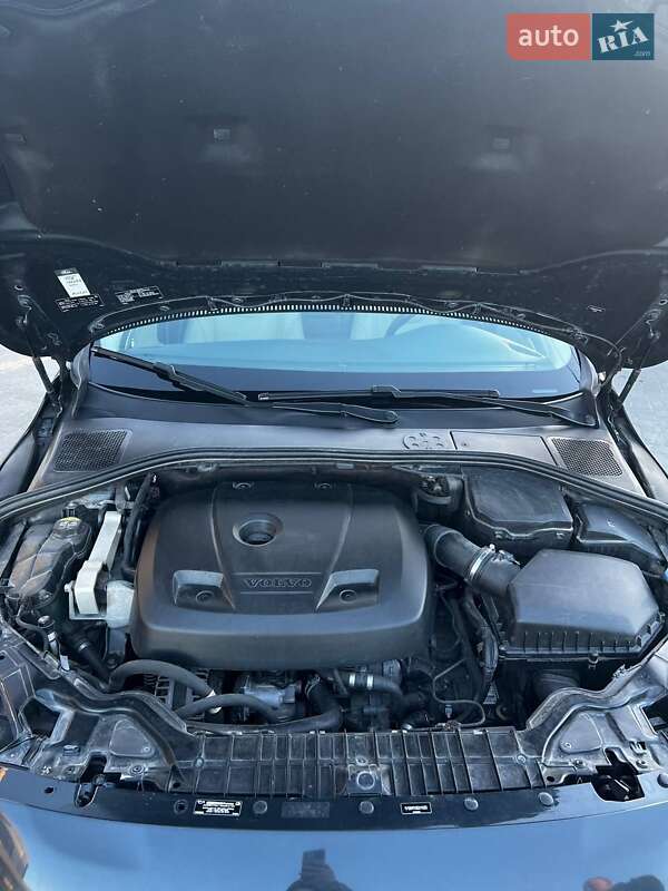 Седан Volvo S60 2016 в Шепетовке