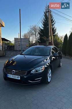 Седан Volvo S60 2016 в 