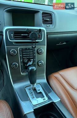 Седан Volvo S60 2010 в 