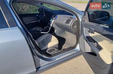 Седан Volvo S60 2016 в 
