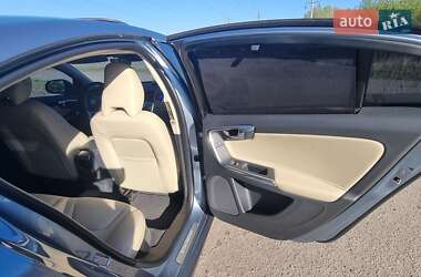Седан Volvo S60 2016 в 