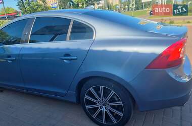 Седан Volvo S60 2016 в 