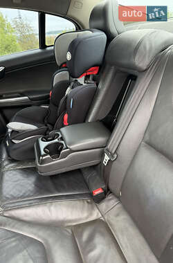 Седан Volvo S60 2012 в 