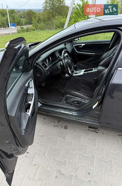 Седан Volvo S60 2012 в 