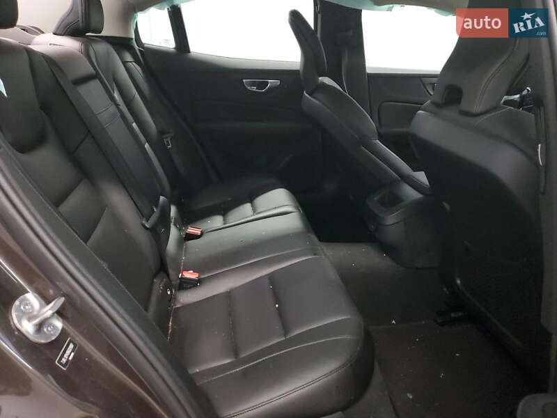 Седан Volvo S60 2024 в Києві