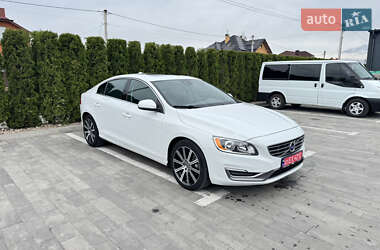 Седан Volvo S60 2017 в 