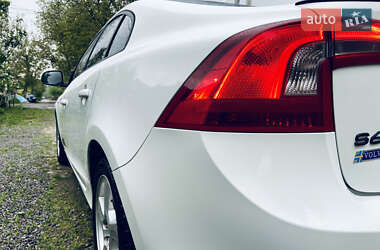 Седан Volvo S60 2011 в 