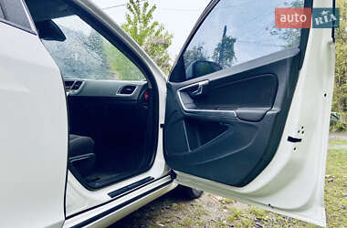 Седан Volvo S60 2011 в 