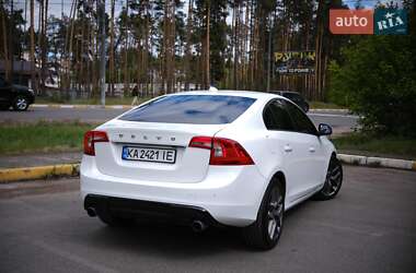 Седан Volvo S60 2016 в 