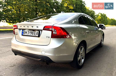 Седан Volvo S60 2012 в 