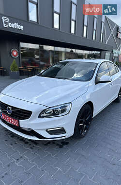 Седан Volvo S60 2017 в Львове