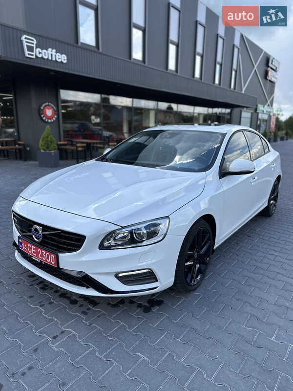 Седан Volvo S60 2017 в Львові