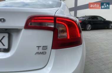 Седан Volvo S60 2014 в 