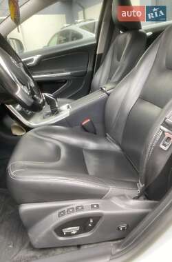 Седан Volvo S60 2014 в 
