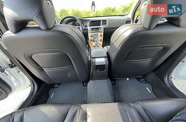 Седан Volvo S60 2015 в 