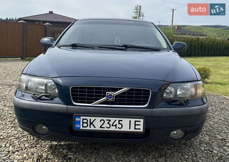Седан Volvo S60 2001 в Долине