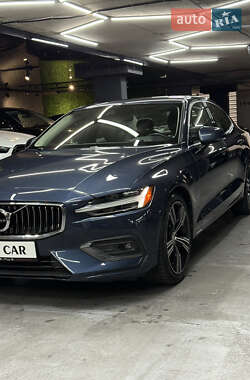 Седан Volvo S60 2020 в 