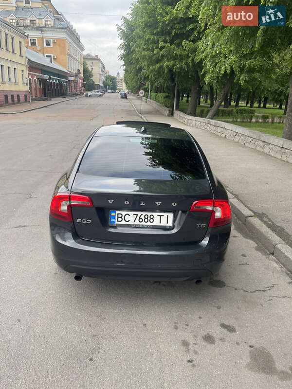 Седан Volvo S60 2010 в Житомире