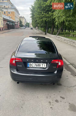 Седан Volvo S60 2010 в 