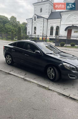 Седан Volvo S60 2010 в 
