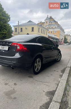 Седан Volvo S60 2010 в 