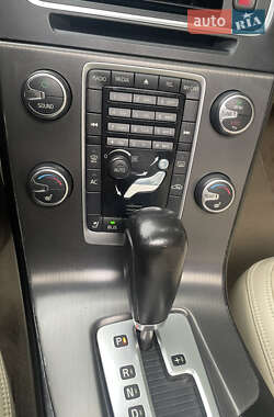 Седан Volvo S60 2010 в 