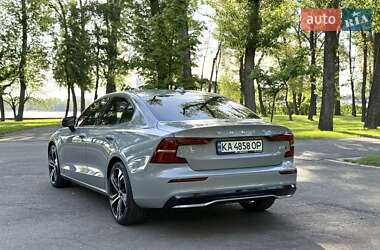 Седан Volvo S60 2024 в 