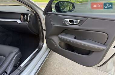 Седан Volvo S60 2024 в 