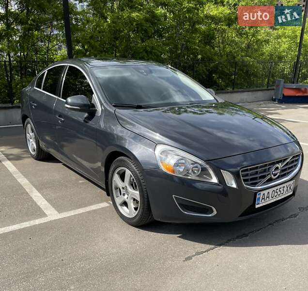Седан Volvo S60 2011 в Києві