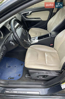 Седан Volvo S60 2011 в 