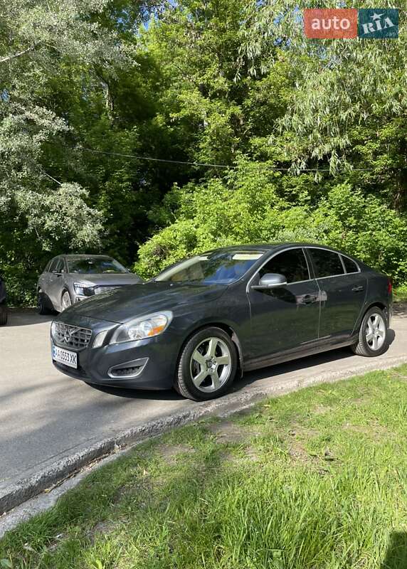 Седан Volvo S60 2011 в Києві