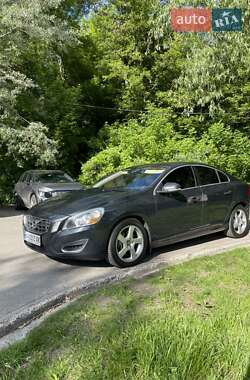 Седан Volvo S60 2011 в 