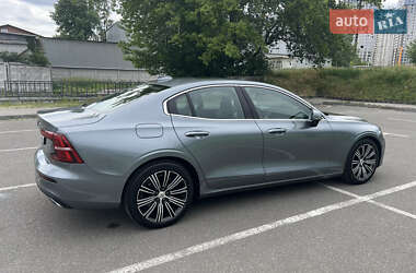 Седан Volvo S60 2019 в 