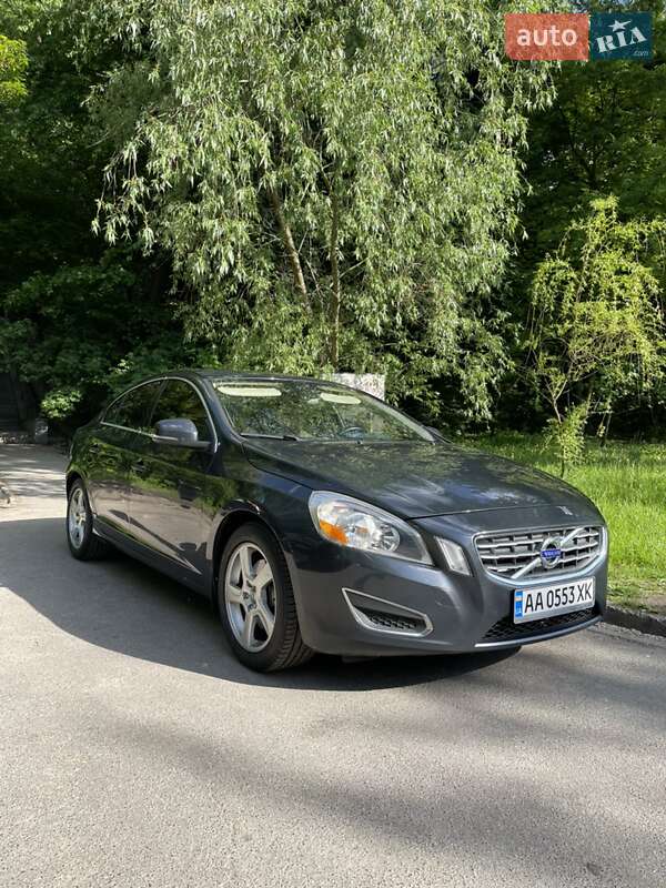 Седан Volvo S60 2011 в Києві