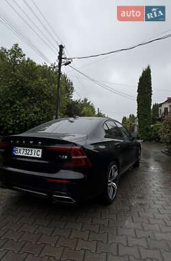 Седан Volvo S60 2019 в 