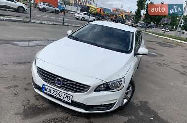 Седан Volvo S60 2015 в Києві