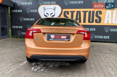 Седан Volvo S60 2012 в 
