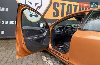 Седан Volvo S60 2012 в 