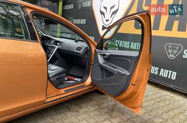 Седан Volvo S60 2012 в 