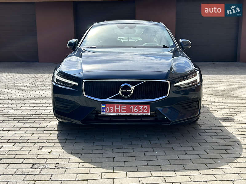 Седан Volvo S60 2019 в Рівному